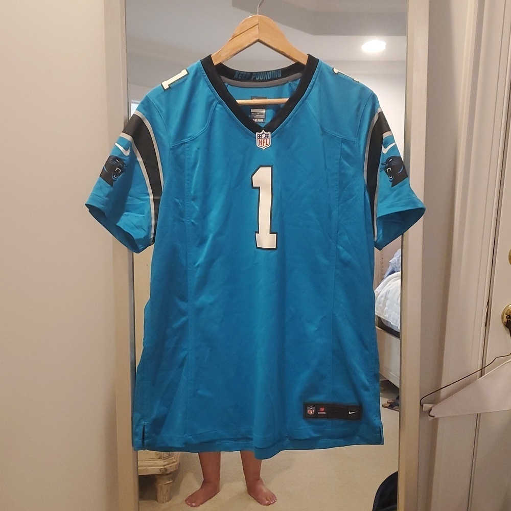 Nike Youth XXL Carolina Panthers Cam Newton Jersey